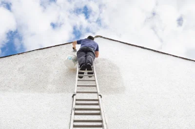 Peinture extérieure à Cérences — façades et ravalement